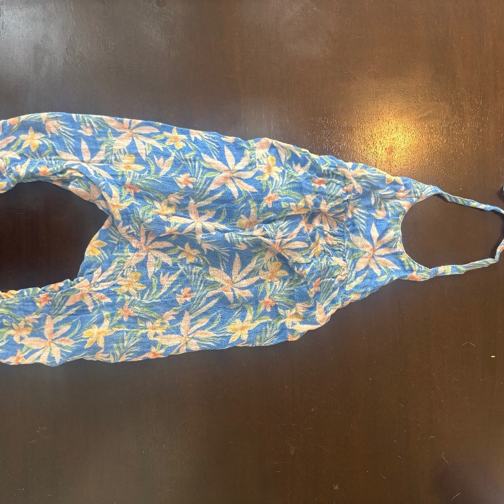 Floral romper with snaps
